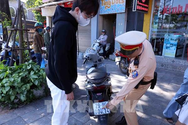 Ô tô, xe máy che biển số: Mức xử phạt thế nào?