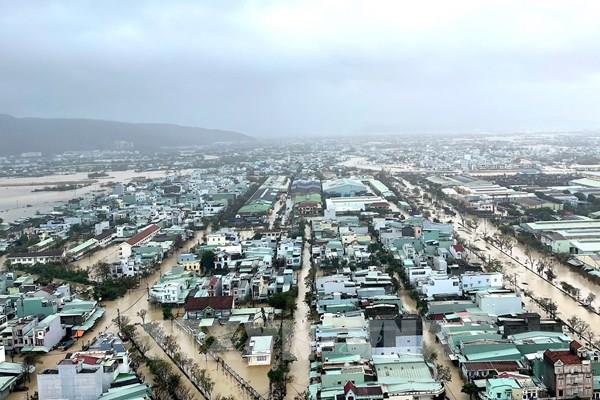 Gia Lai: Mực nước sông dâng cao kỷ lục, nhiều tuyến đường bị tắc nghẽn, tê liệt