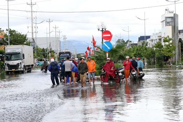 Khánh Hòa triển khai khẩn cấp cứu hộ, sơ tán dân trước mưa lũ nghiêm trọng