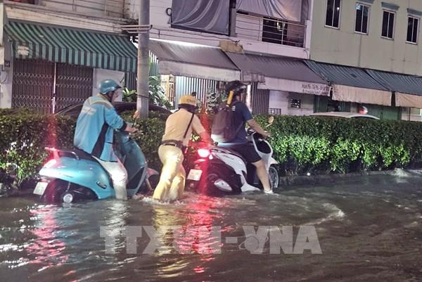 TP. Hồ Chí Minh: Đợt triều cường đầu tháng 10 âm lịch tiếp tục vượt báo động 3