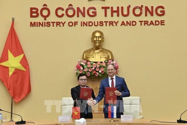 Việt Nam - Liên bang Nga hợp tác phát triển công nghiệp, đổi mới sáng tạo