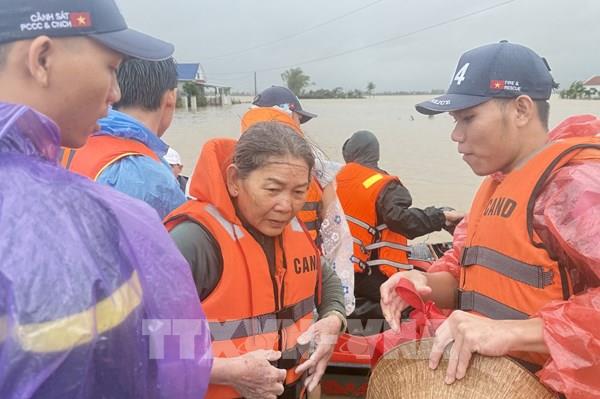 Bộ Công Thương chỉ đạo khẩn ứng phó lũ đặc biệt lớn