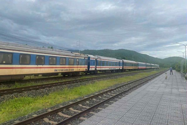 Rút ngắn hành trình nhiều chuyến tàu Bắc - Nam