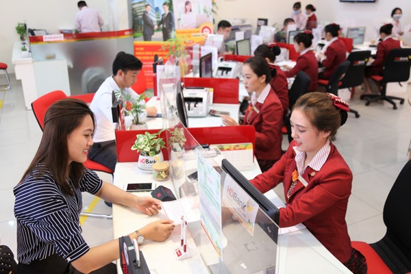 Tín dụng khởi sắc, lợi nhuận ngân hàng tăng trưởng dương