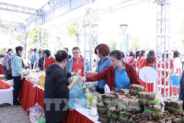 Hà Nội khai mạc Hội chợ hàng Việt phục vụ công nhân lao động