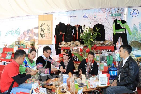 Độc đáo lễ hội tôn vinh cây chè Shan tuyết Suối Giàng