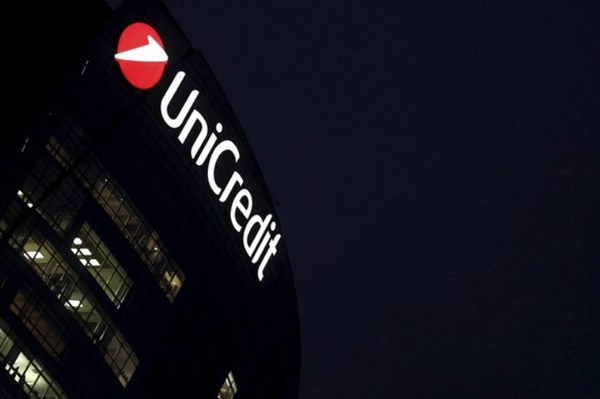 EU cảnh báo Italy về quy định “quyền lực vàng”