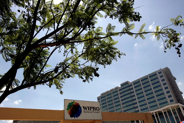 Các nhà đầu tư nước ngoài thâu tóm chuỗi cung ứng hàng không châu Âu