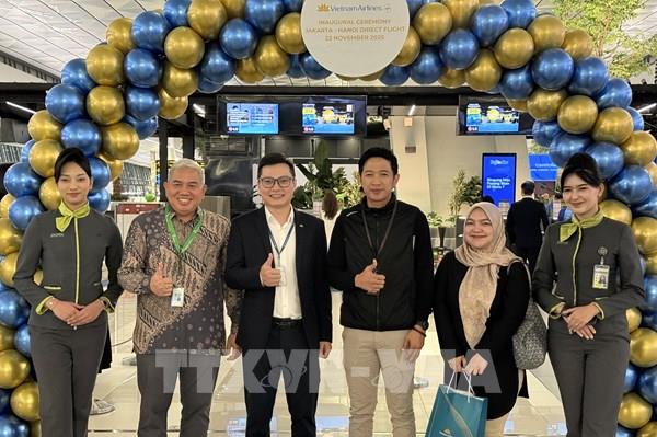 Chuyến bay thẳng đầu tiên của Vietnam Airlines cất cánh nối Jakarta - Hà Nội