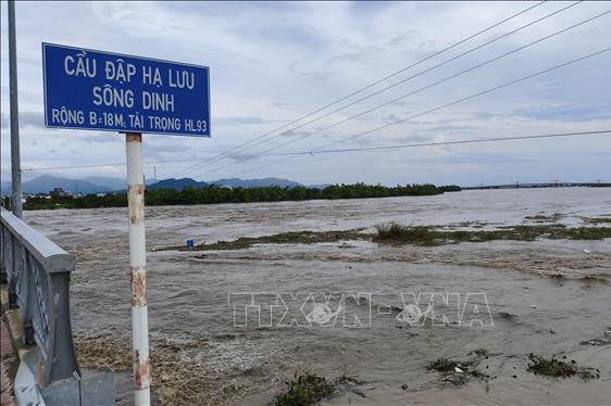 Dự báo thời tiết hôm nay 23/11: Huế, Đà Nẵng và phía Đông Quảng Ngãi mưa lớn