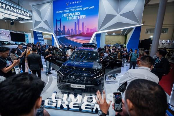 Top 10 ô tô bán chạy nhất Việt Nam tháng 11/2025: VinFast áp đảo bảng xếp hạng