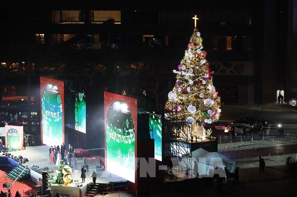 Rộn ràng không khí đón Giáng sinh trên khắp thế giới