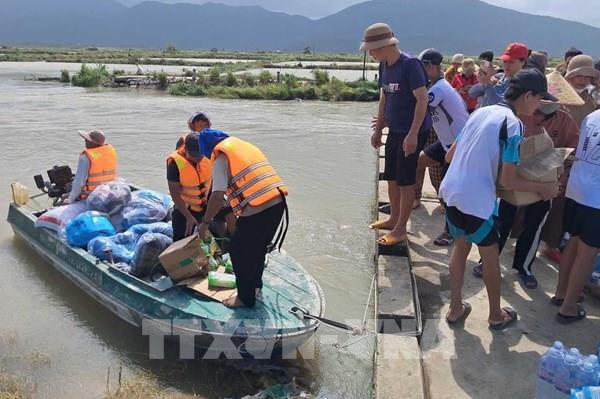 Bộ Công Thương ứng phó mưa lũ Trung Bộ, khôi phục điện, ổn định hàng hóa