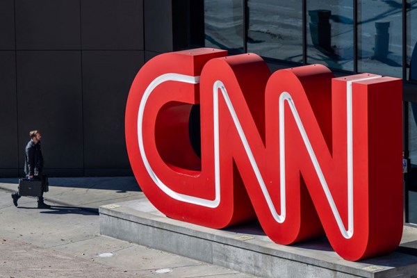 CNN tạm rút nội dung khỏi Apple News