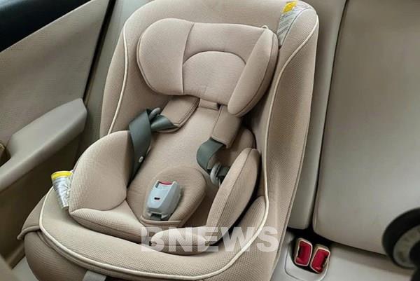Ghế an toàn ô tô bắt buộc: Gia đình loay hoay, xe công nghệ lo “vỡ trận”