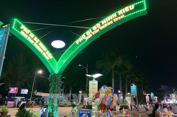 “Hồi sinh” phố đi bộ Ninh Kiều, thúc đẩy kinh tế đêm Cần Thơ