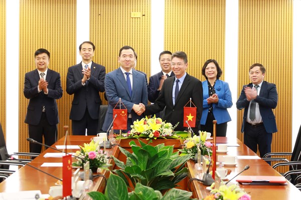 Bàn thảo nhiều nội dung hợp tác kết nối hạ tầng giao thông giữa Việt Nam – Quảng Tây (Trung Quốc)