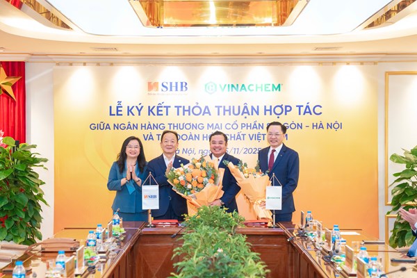 Hợp tác kiểu mẫu công tư giữa Vinachem và SHB