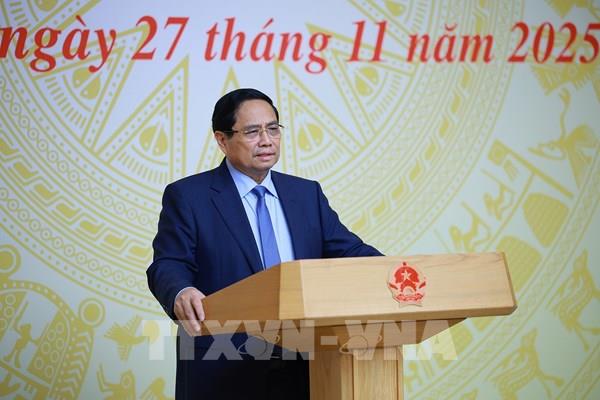 Thủ tướng: Tôn vinh những con người, tập thể anh hùng