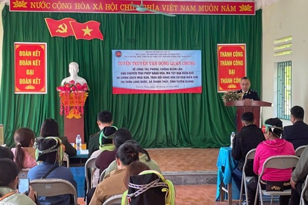 Hải quan Thanh Thủy tuyên truyền pháp luật, xây dựng địa bàn biên giới an toàn