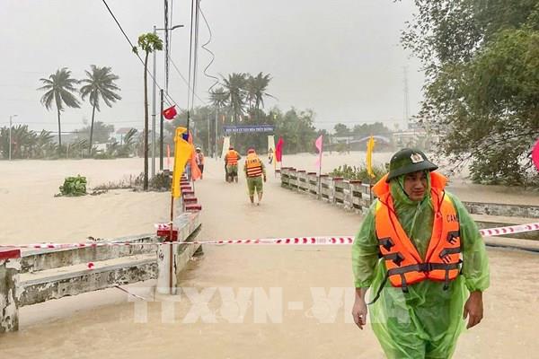 Cảnh báo xuất hiện lũ trên các sông từ Huế đến Khánh Hòa