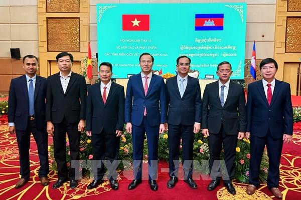 Việt Nam và Campuchia tăng cường hợp tác, phát triển bền vững khu vực biên giới