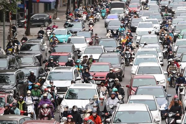 Đảm bảo bền vững khi chuyển đổi phương tiện giao thông xanh tại Thủ đô