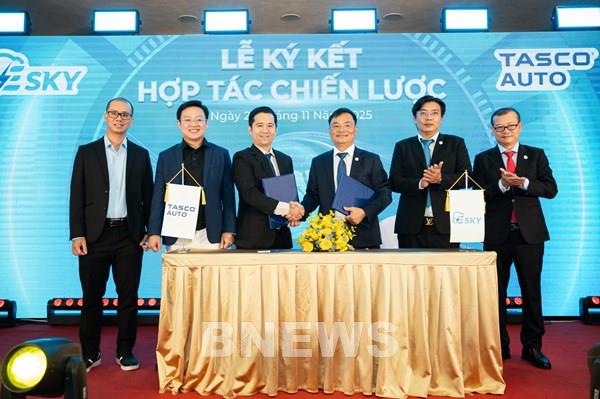 Tasco Auto bắt tay Esky mở rộng mạng lưới trạm sạc nhanh tại Việt Nam