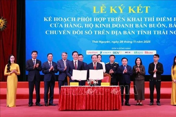 Thái Nguyên thí điểm hỗ trợ cửa hàng và hộ kinh doanh chuyển đổi số