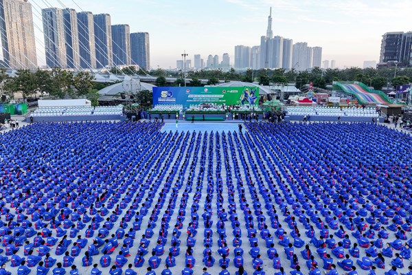 Đồng diễn võ nhạc Vovinam xác lập kỷ lục Việt Nam và thế giới 