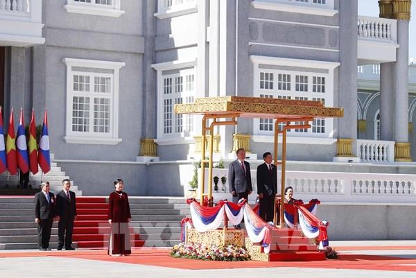 Lễ đón trọng thể Tổng Bí thư Tô Lâm và Phu nhân tại thủ đô Viêng Chăn (Lào)