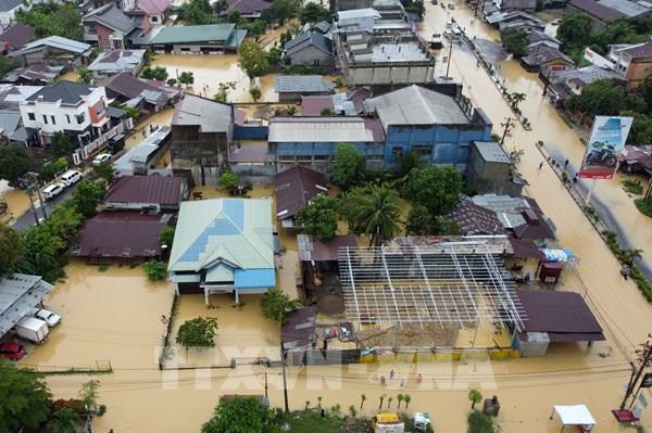 Lũ lụt cướp đi sinh mạng của hơn 1.000 người tại châu Á