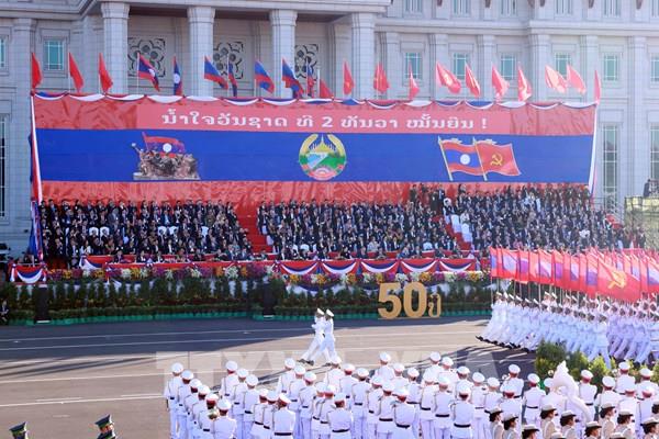Lễ kỷ niệm, diễu binh, diễu hành chào mừng 50 năm Quốc khánh Lào