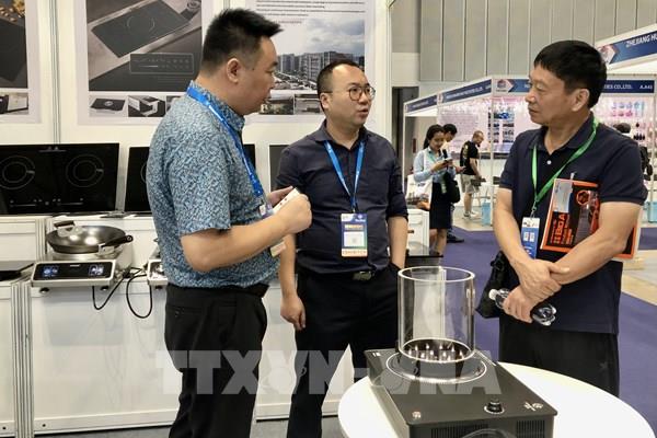 Khai mạc chuỗi triển lãm quốc tế ngũ kim, thang máy và trang trí nhà Việt Nam