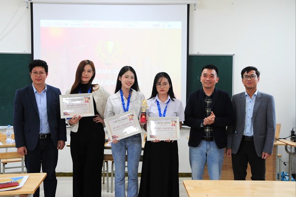 Sinh viên tranh biện về con đường hội nhập của Việt Nam tại chung kết Debate Horizon 2025