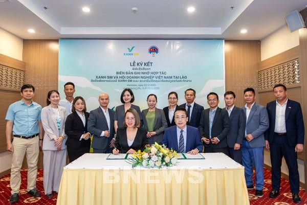 Xanh SM bắt tay AVILA mở rộng taxi điện tại Lào