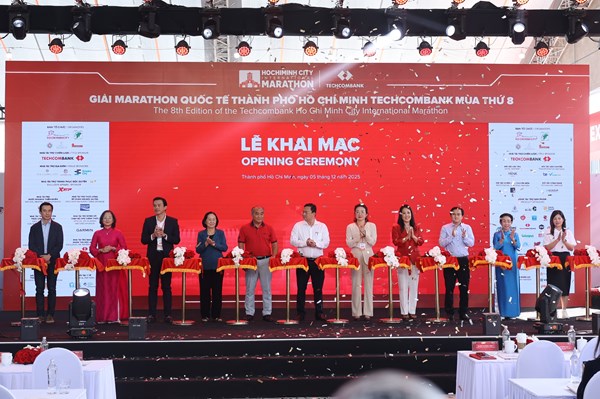 Khai mạc Giải Marathon Quốc tế TP. Hồ Chí Minh Techcombank Mùa thứ 8