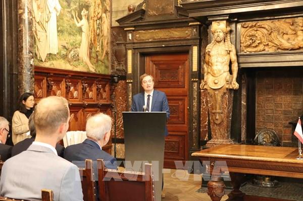 Kết nối trung tâm cảng biển của Việt Nam và Bỉ