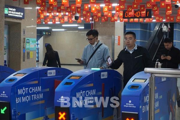 Chính thức áp dụng hệ thống kiểm soát vé tự động trên tuyến 2A Metro Cát Linh - Hà Đông
