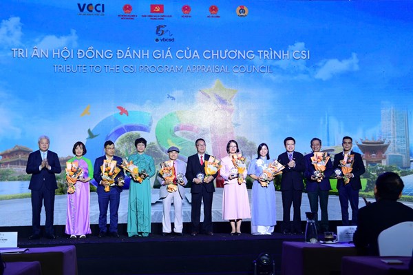 Công bố Top 100 doanh nghiệp bền vững Việt Nam 2025