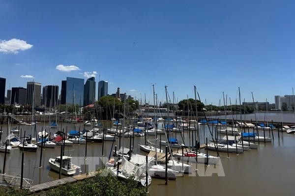 Argentina trở lại thị trường tín dụng quốc tế