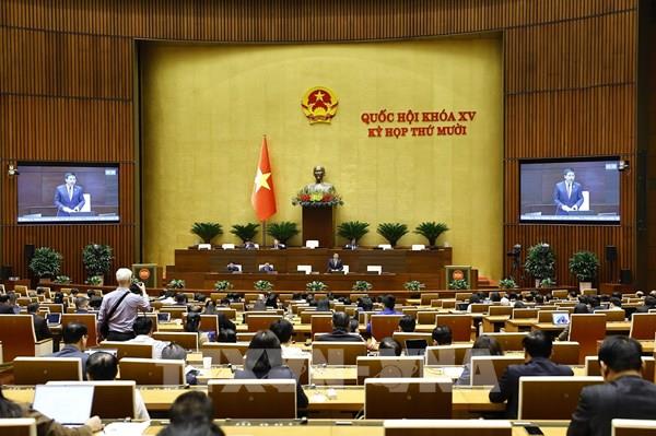 Quốc hội xem xét thông qua một số luật, nghị quyết