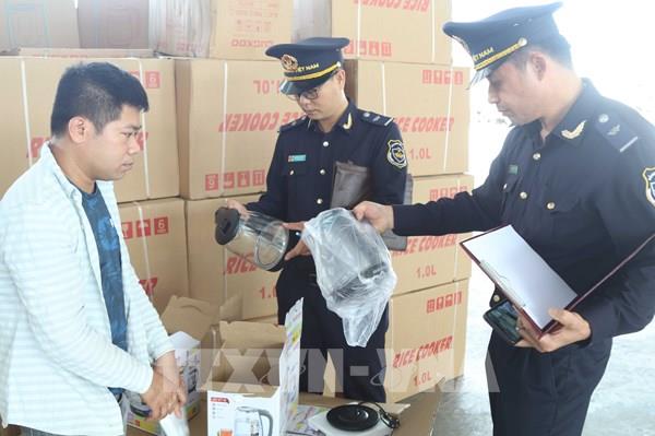 Tổng lực chặn buôn lậu trước Tết Bính Ngọ 2026