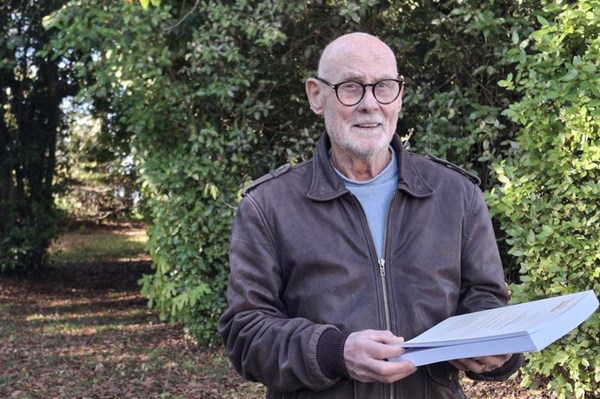 Cụ ông 89 tuổi bảo vệ thành công luận án tiến sĩ luật