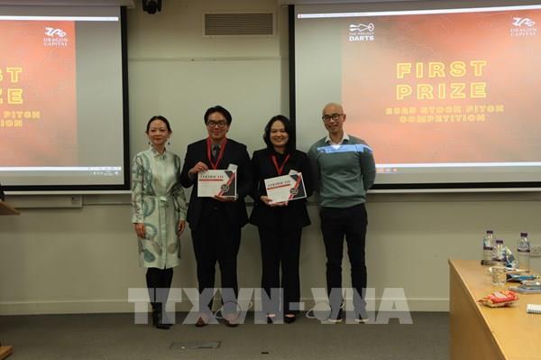 Du học sinh Việt Nam tỏa sáng tại cuộc thi phân tích tài chính ở Anh