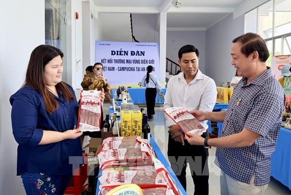 Kết nối thương mại vùng biên giới Việt Nam – Campuchia