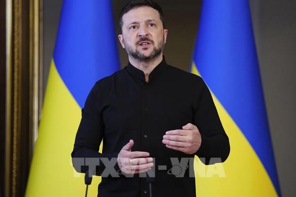 Tổng thống Ukraine nêu điều kiện tổ chức bầu cử, sẵn sàng ngừng bắn một phần với Nga