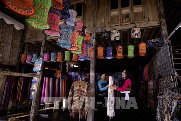 Pom Coọng - Nơi bình yên neo lại