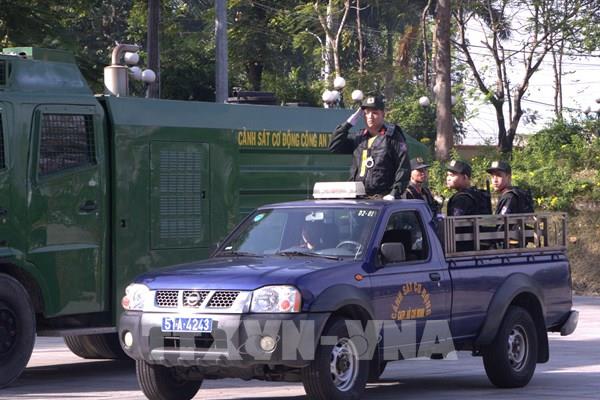 TP.HCM siết” an ninh cuối năm, bảo vệ bình yên từng tuyến phố