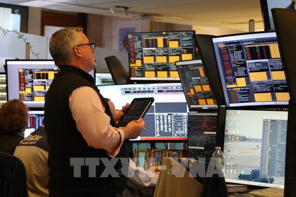 Chứng khoán Mỹ và châu Âu quay đầu giảm phiên cuối tuần do áp lực chốt lời